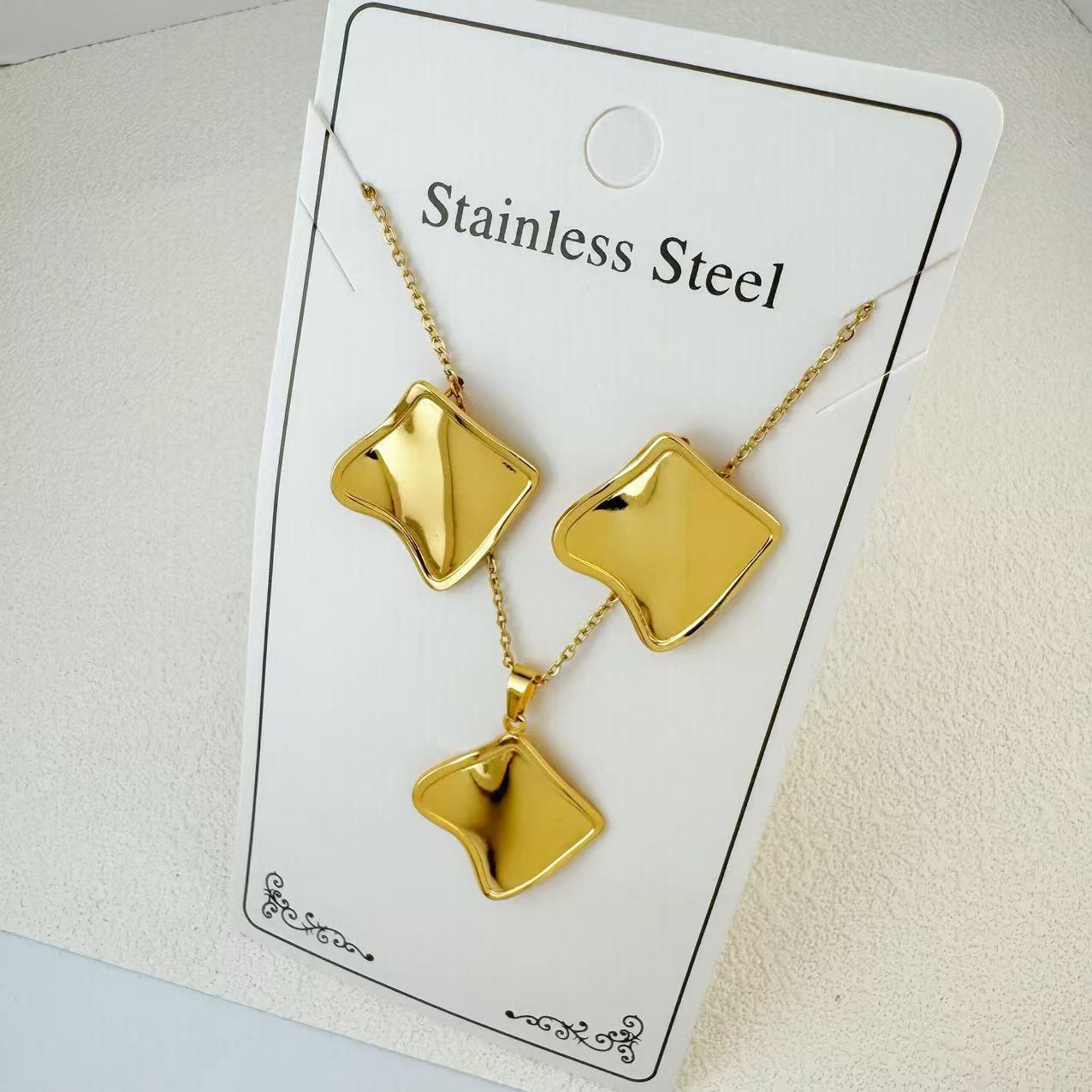 New Stainless Steel Plated 18k Gold Necklace Earring Set