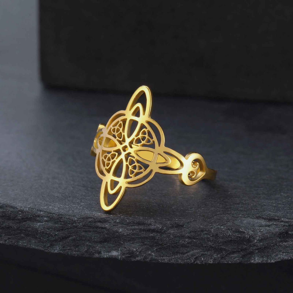 Cut Titanium Steel Witch Knot Men And Women Stainless Steel Ring