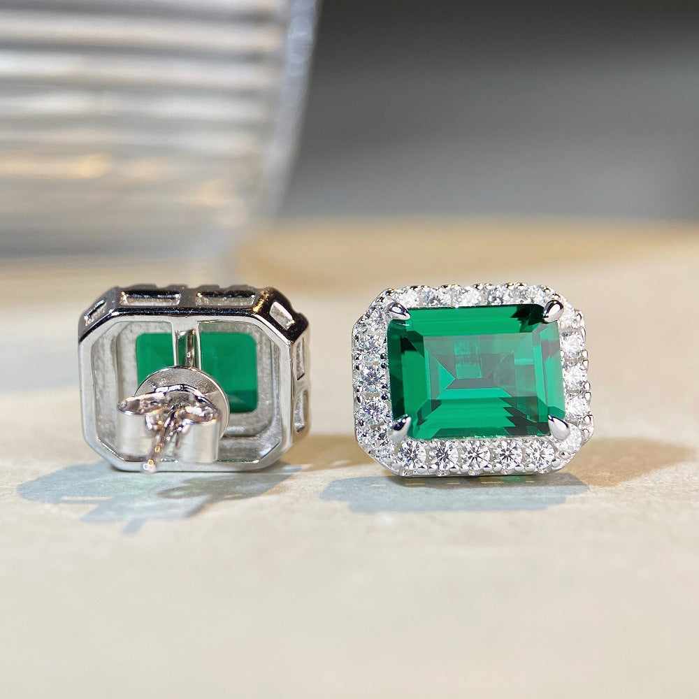 3-carat Emerald Stud Earrings For Women High-carbon Diamonds - Beauty Accessories