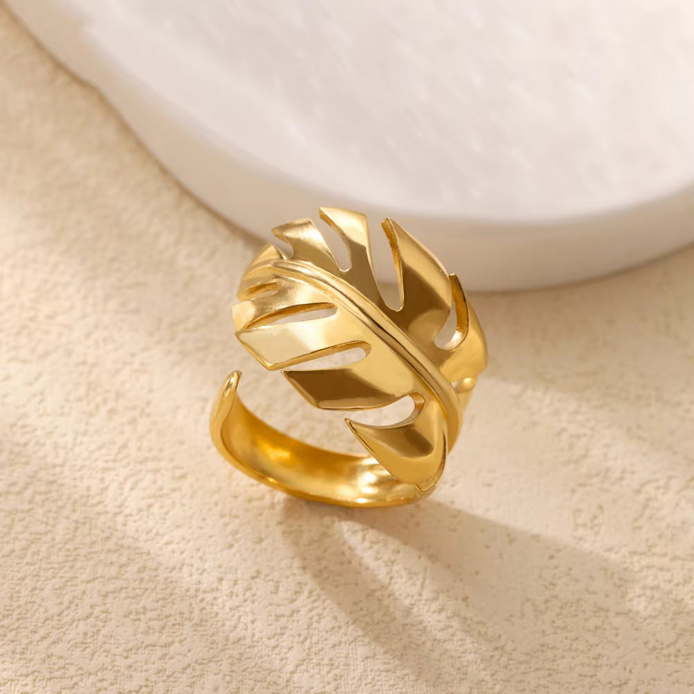 18K Gold Stainless Steel Fashionable Lip Shaped Flower Ring - Beauty Accessories