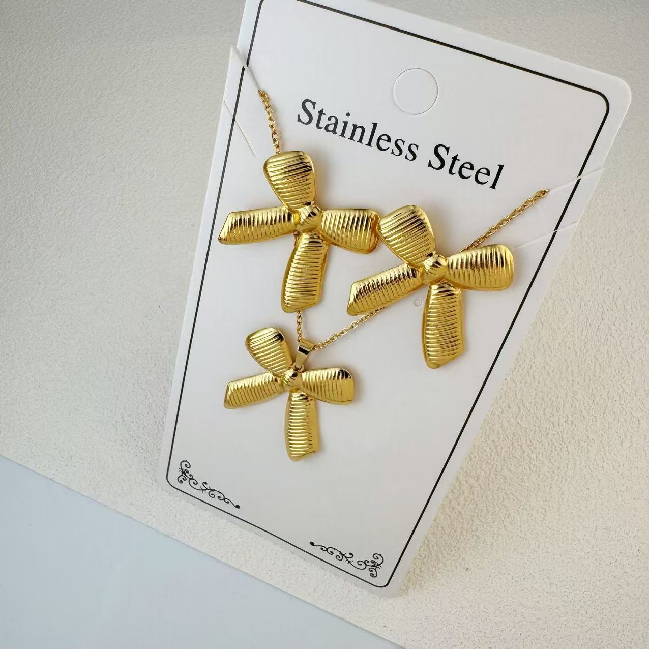 New Stainless Steel Plated 18k Gold Necklace Earring Set